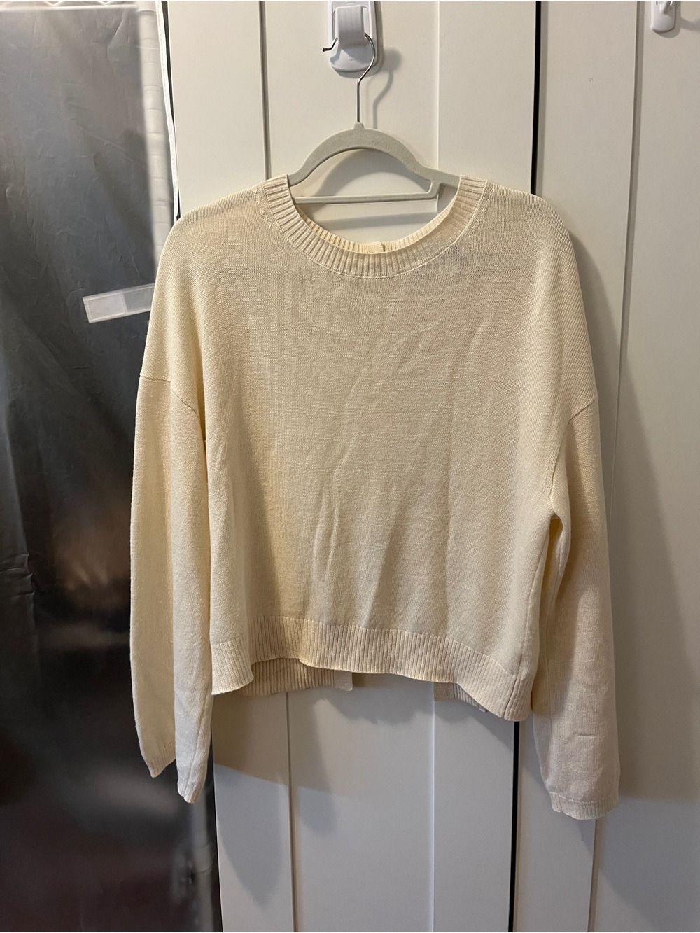 Theory Cream Crewneck Women's Sweater - Lightweight Pullover